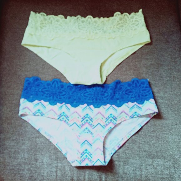 CLEARANCE! Floral Lace Panties Size 5 Small Yellow Green Blue Pink Patterned EUC - Picture 5 of 6